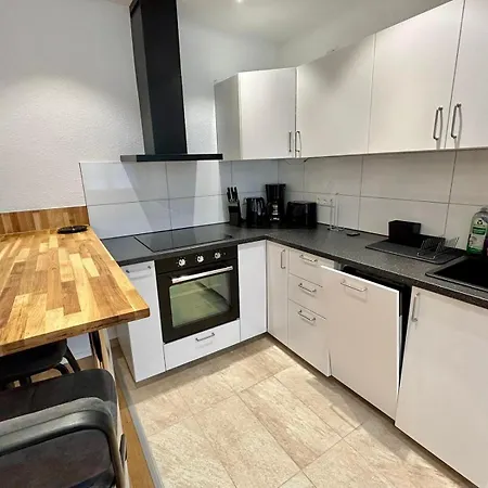 Apartamento Exklusives Haus, Ruhig Gelegen Im Innenhof, Zentral, Lichtdurchflutet Zustellbett,babybett Bei Bedarf