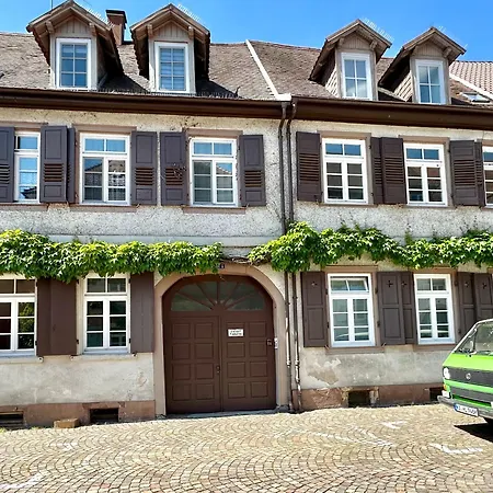 Apartamento Exklusives Haus, Ruhig Gelegen Im Innenhof, Zentral, Lichtdurchflutet Zustellbett,babybett Bei Bedarf