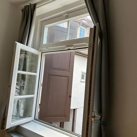 Apartamento Exklusives Haus, Ruhig Gelegen Im Innenhof, Zentral, Lichtdurchflutet Zustellbett,babybett Bei Bedarf *