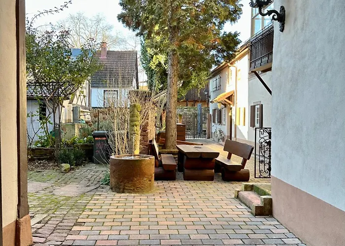 Exklusives Haus, Ruhig Gelegen Im Innenhof, Zentral, Lichtdurchflutet Zustellbett,babybett Bei Bedarf Lägenhet Karlsruhe