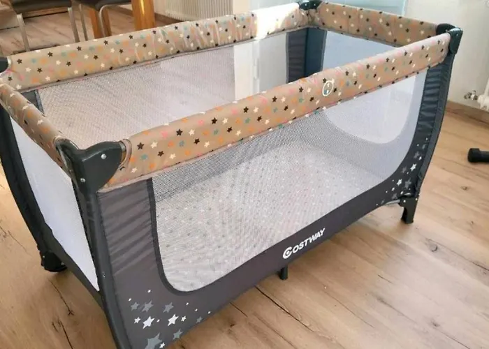 Exklusives Haus, Ruhig Gelegen Im Innenhof, Zentral, Lichtdurchflutet Zustellbett,babybett Bei Bedarf Lägenhet